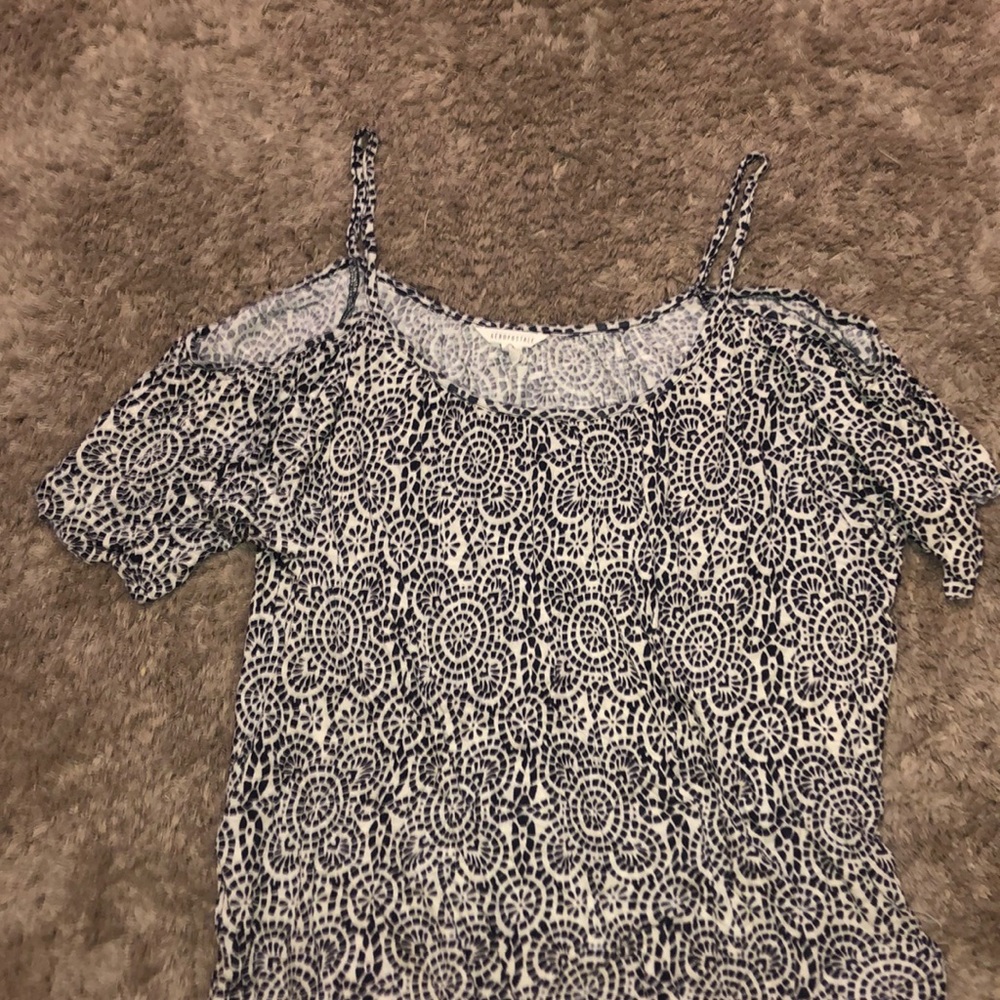 An Aéropostale small blouse with a pattern.